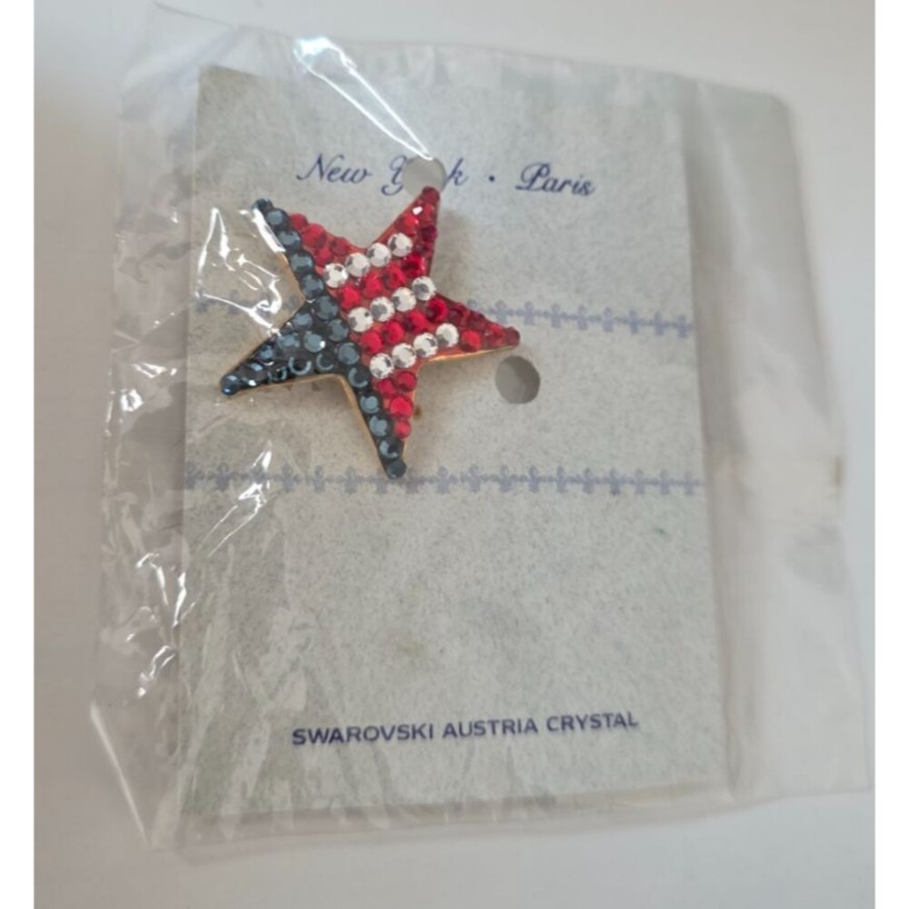 Swarovski Crystal Star Shaped American Flag Brooch Patriotic New in Packaging